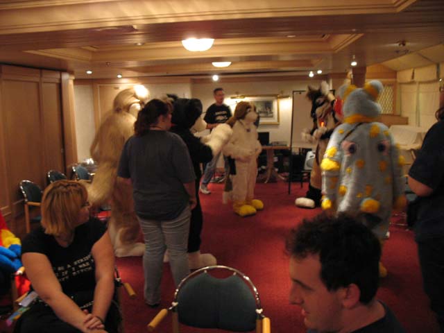 037-fursuitdance.jpg