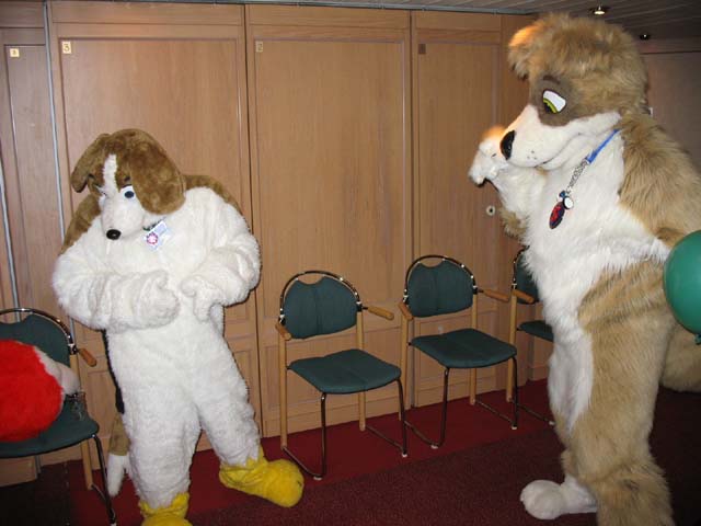 050-fursuitdance.jpg