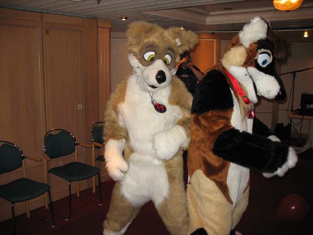 051-fursuitdance.jpg