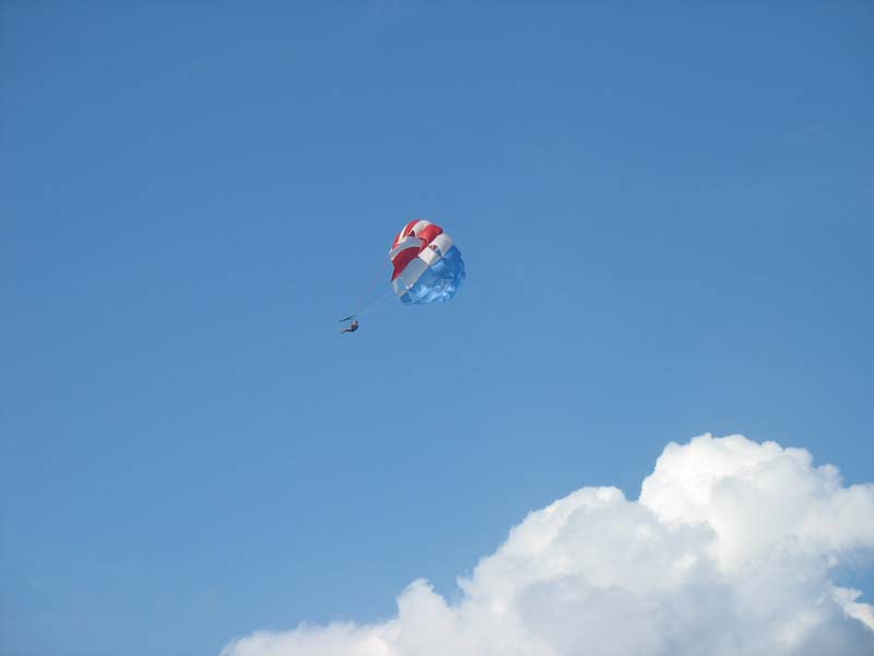 211-parasail.jpg