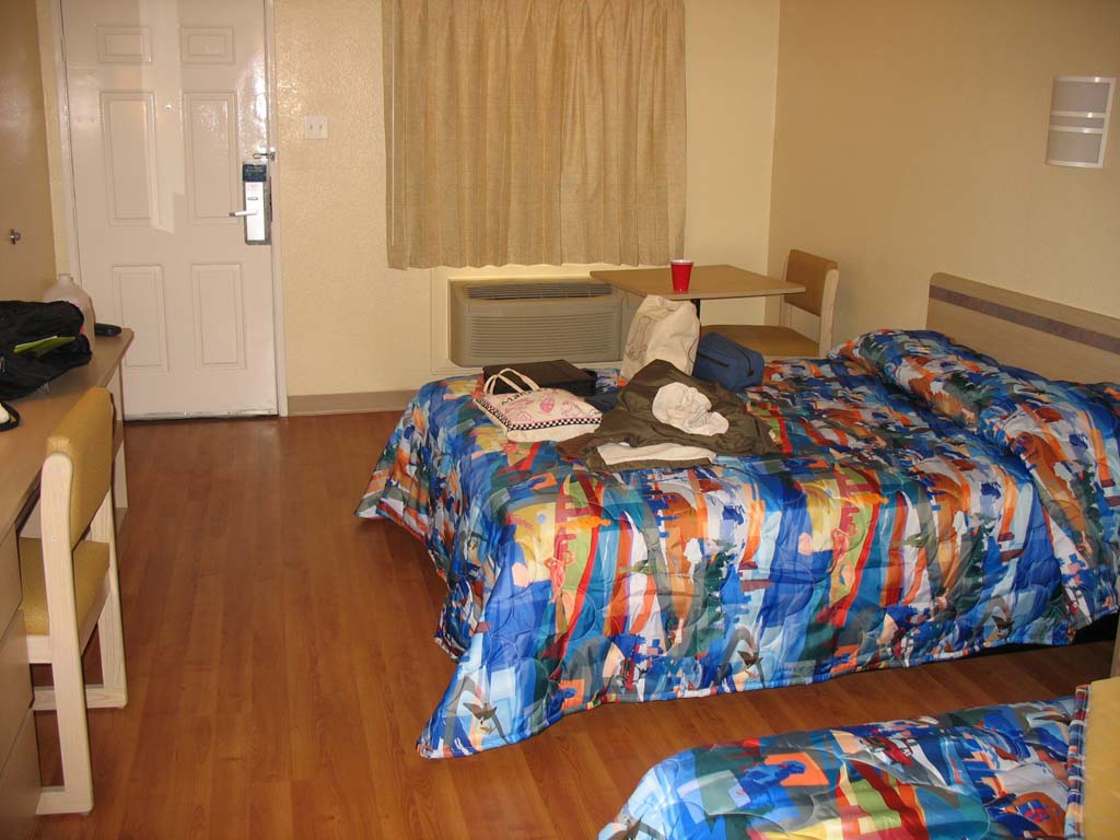 cctucson016-hardwoodmotel.jpg